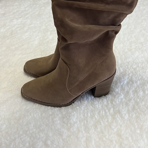 New! Women’s Harlan Boots - Picture 7 of 8